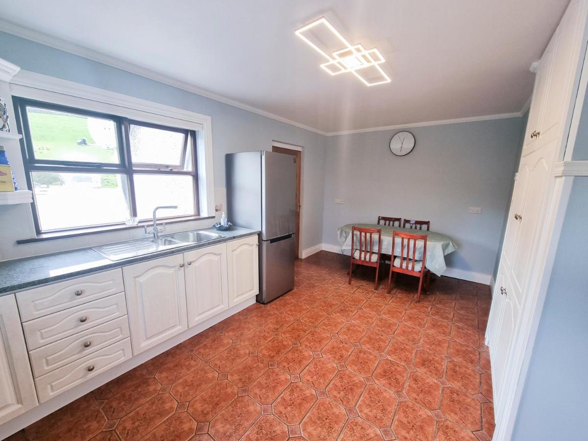 3 Bed Renovated Cottage Carramore Lake, Belmullet Ballina  Ngoại thất bức ảnh