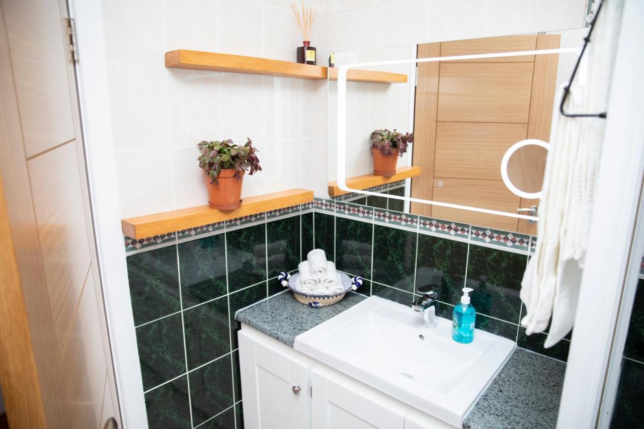 3 Bed Renovated Cottage Carramore Lake, Belmullet Ballina  Ngoại thất bức ảnh